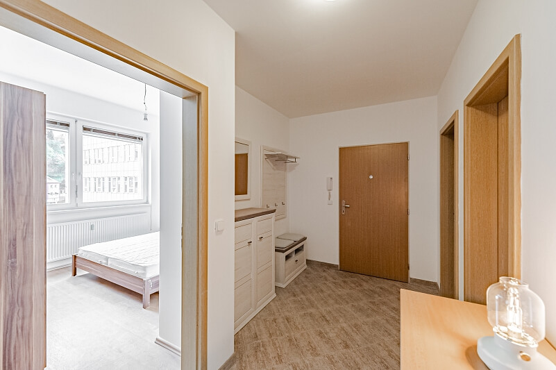 Pískařská, Modřany - Praha 4 | Pronájem, Byt 3+kk, 77 m²