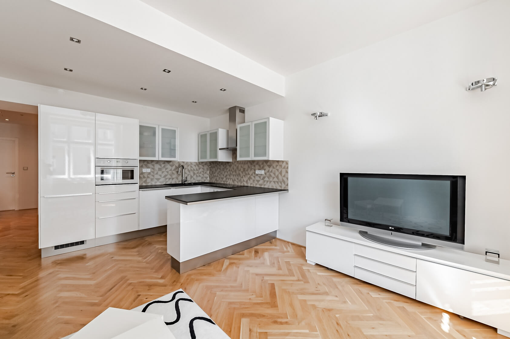 Farského, Holešovice - Praha 7 | Pronájem, Byt 2+kk, 52 m²