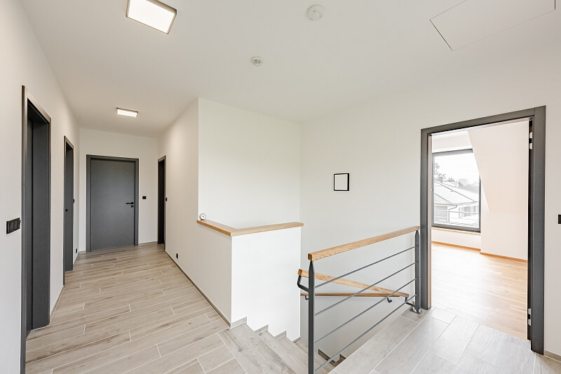 Dubová, Nový Vestec - Praha-východ | Sale, House Four-bedroom (5+kk), 209 m²