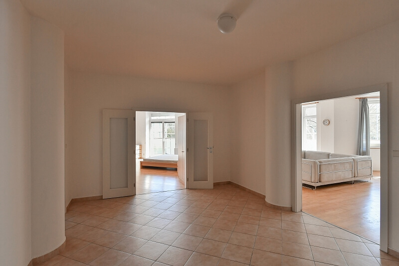 Na Okraji, Veleslavín - Prague 6 | Sale, Apartment Three-bedroom (4+kk), 202 m²