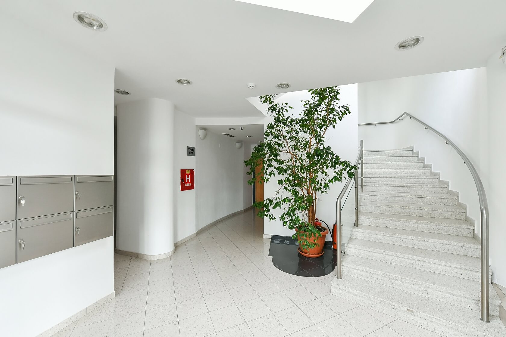 Pod Klaudiánkou, Podolí - Praha 4 | Pronájem, Byt 2+kk, 42 m²