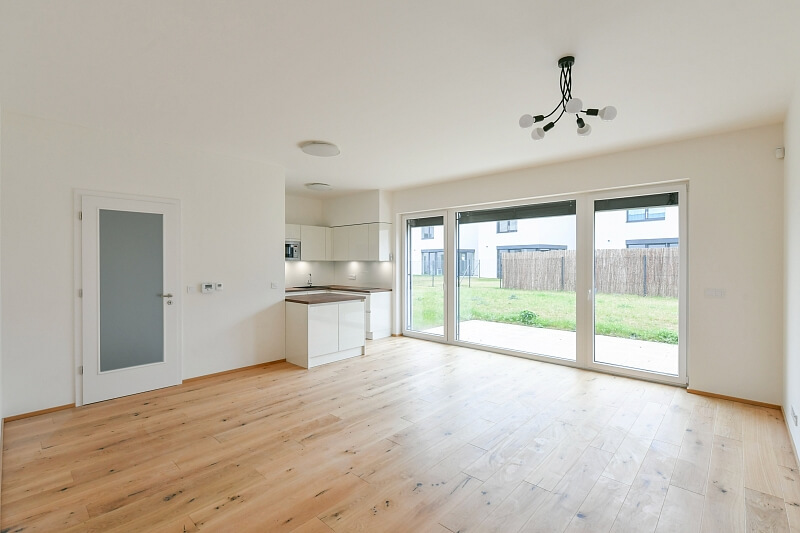 Kurta Hubera, Čakovice - Praha 9 | Pronájem, Rodinný dům 4+kk, 131 m²