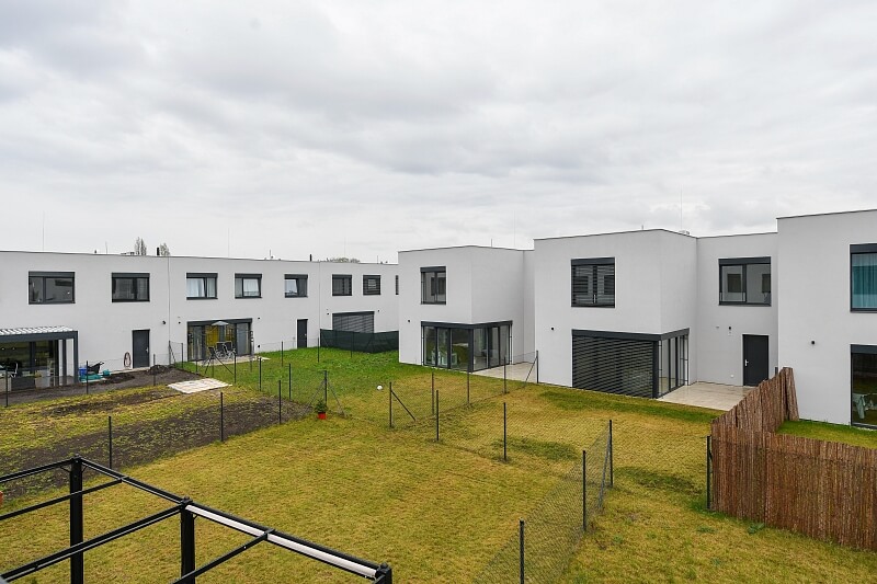 Kurta Hubera, Čakovice - Praha 9 | Pronájem, Rodinný dům 4+kk, 131 m²