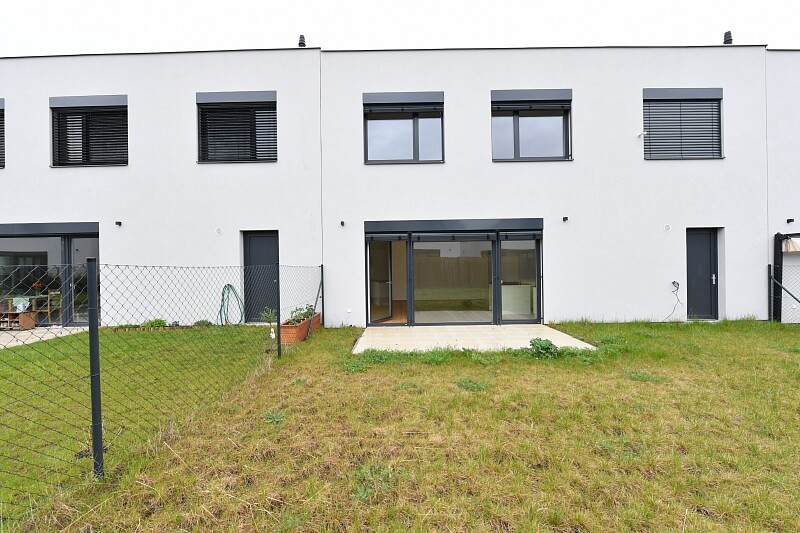 Kurta Hubera, Čakovice - Praha 9 | Pronájem, Rodinný dům 4+kk, 131 m²