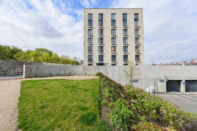 Novovysočanská, Libeň - Prague 9 | Rent, Apartment One-bedroom (2+kk), 77 m²