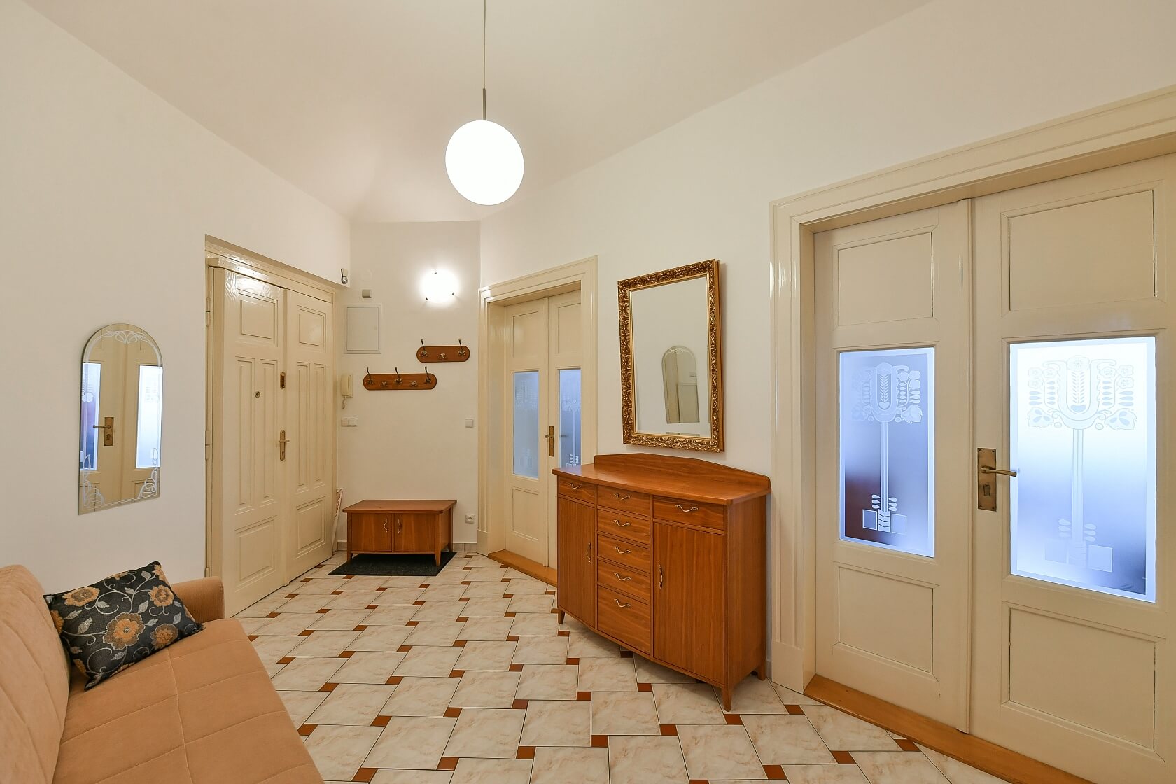 Dřevná, Nové Město - Praha 2 | Pronájem, Byt 2+1, 80 m²