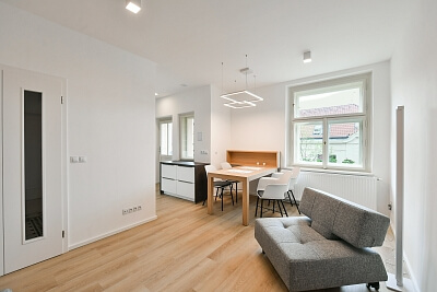 Domažlická, Žižkov - Praha 3 | Pronájem, Byt 2+kk, 52 m²