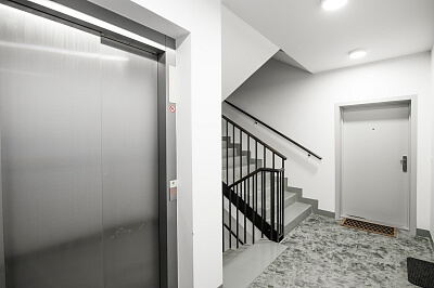 U Mlýnského kanálu, Karlín - Prague 8 | Sale, Apartment Two-bedroom (3+kk), 93 m²