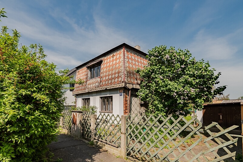Danielova, Čakovice - Prague 9 | Sale, House Three-bedroom (4+1), 110 m²