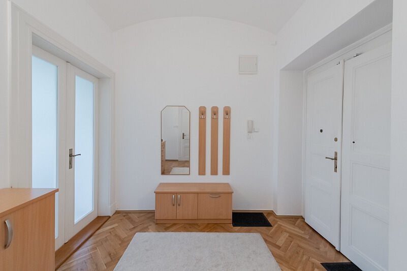 Dřevná, Nové Město - Prague 2 | Rent, Apartment One-bedroom (2+1), 80 m²