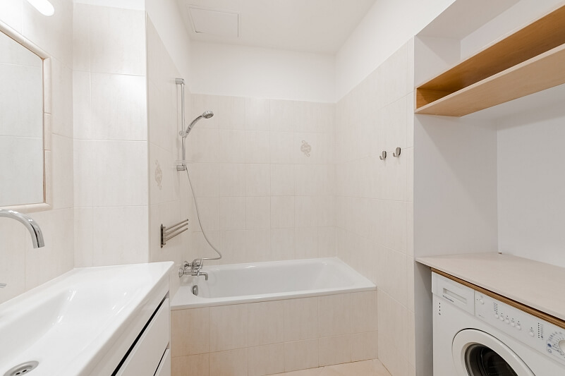 Rybalkova, Vršovice - Prague 10 | Rent, Apartment One-bedroom (2+kk), 39 m²