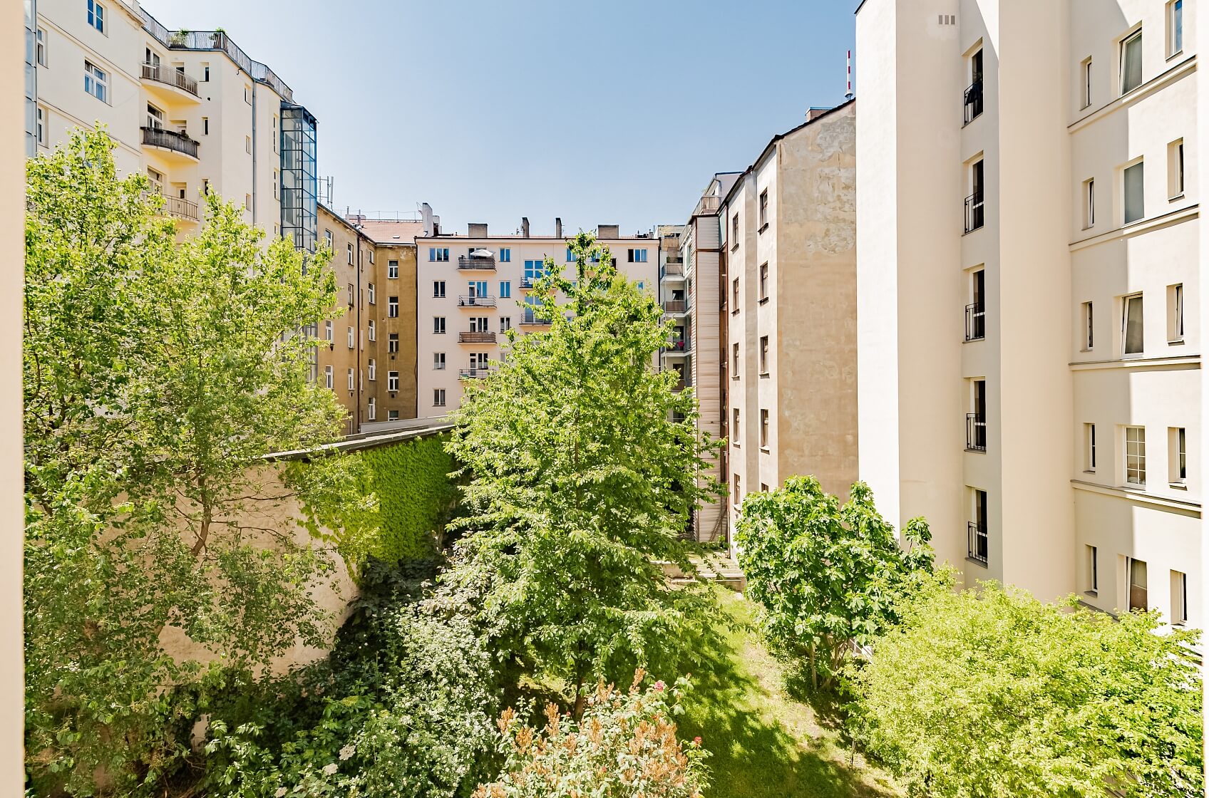 Radhošťská, Žižkov - Prague 3 | Rent, Apartment One-bedroom (2+kk), 53 m²