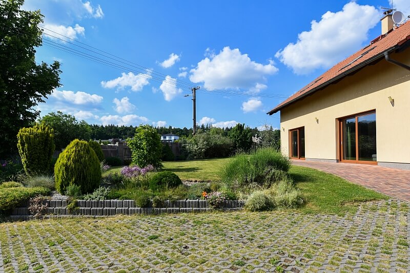 Starobabická, Babice - Praha-východ | Sale, House Three-bedroom (4+kk), 186 m²