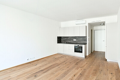 Křižíkova, Karlín - Praha 8 | Pronájem, Byt 1+kk, 37 m²