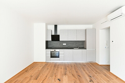 Křižíkova, Karlín - Praha 8 | Pronájem, Byt 2+kk, 61 m²