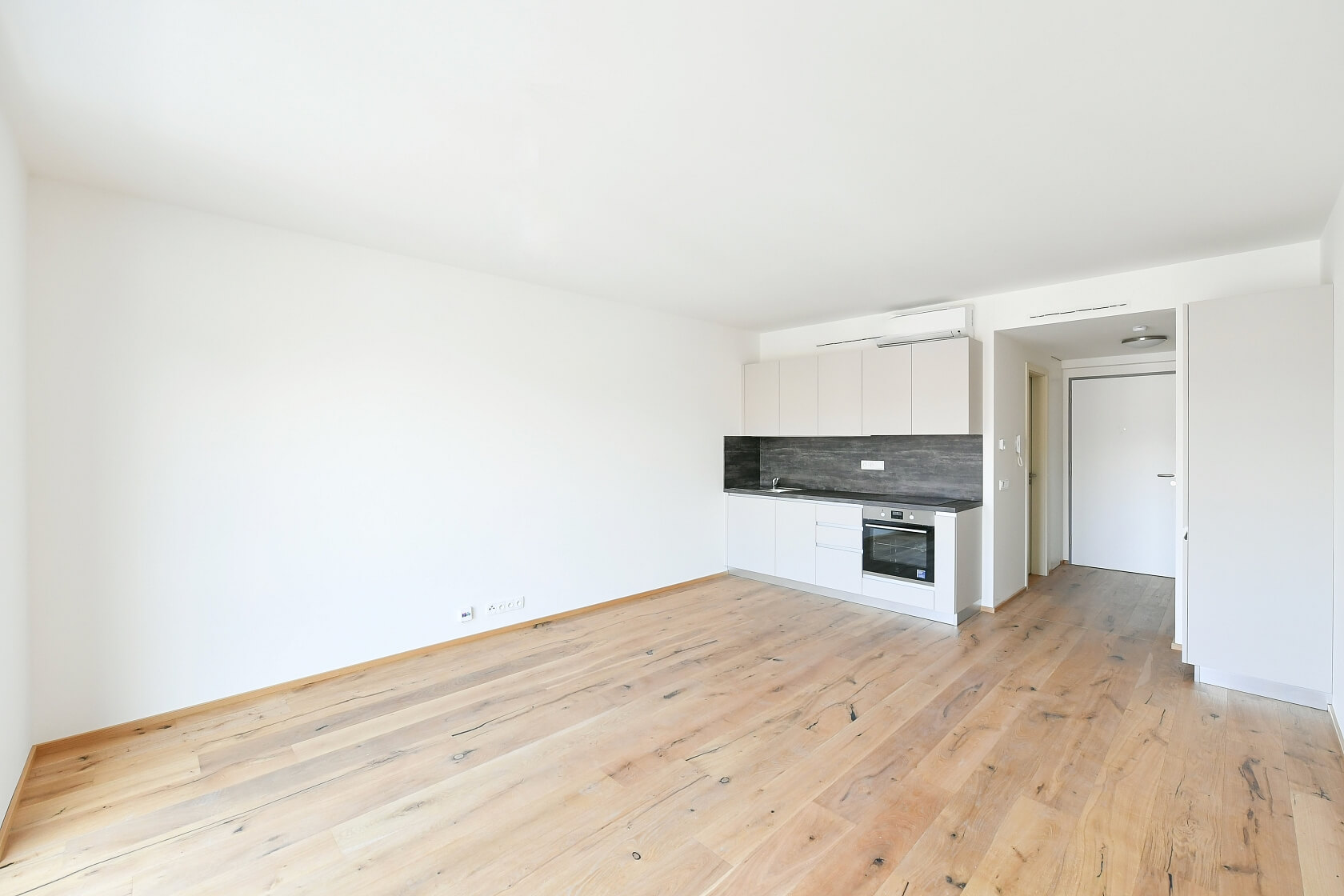 Křižíkova, Karlín - Praha 8 | Pronájem, Byt 1+kk, 33 m²