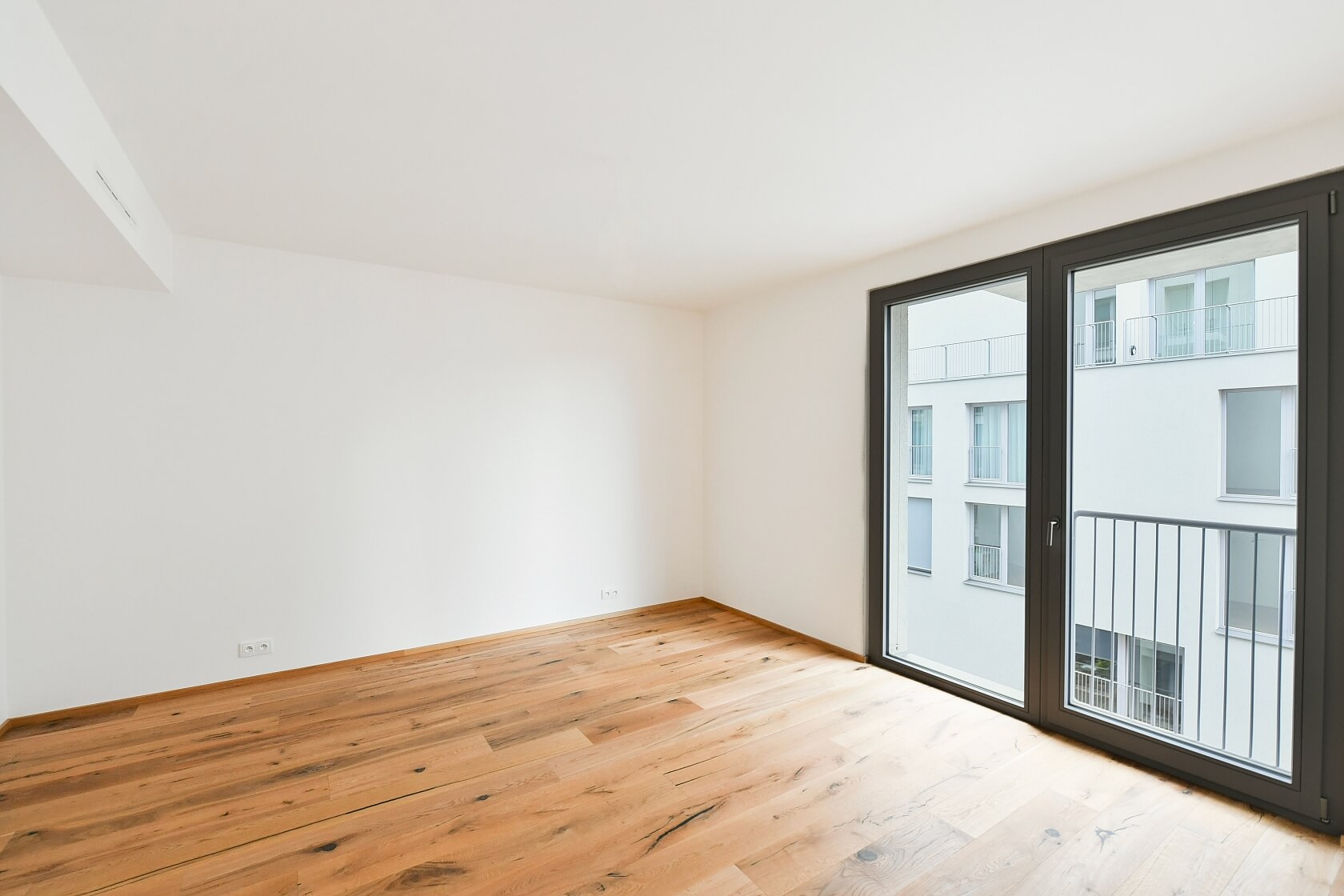 Křižíkova, Karlín - Praha 8 | Pronájem, Byt 3+kk, 75 m²