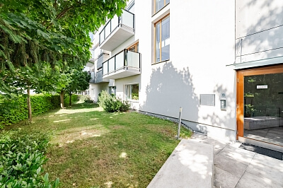 Uhříněveská, Průhonice - Praha-západ | Sale, Apartment Three-bedroom (4+kk), 108 m²