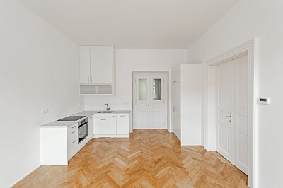 Varšavská, Vinohrady - Prague 2 | Rent, Apartment Two-bedroom (3+kk), 77 m²