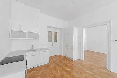 Varšavská, Vinohrady - Praha 2 | Pronájem, Byt 3+kk, 76 m²