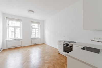 Varšavská, Vinohrady - Prague 2 | Rent, Apartment Two-bedroom (3+kk), 76 m²
