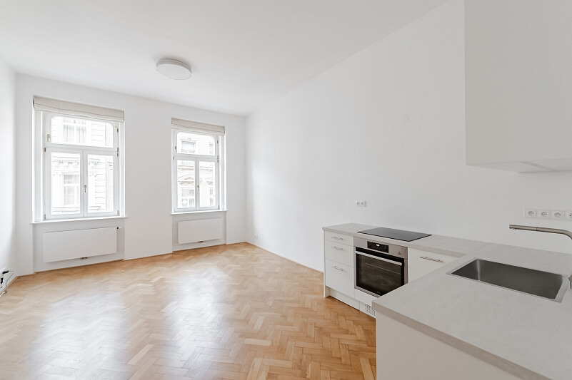 Varšavská, Vinohrady - Prague 2 | Rent, Apartment Two-bedroom (3+kk), 76 m²