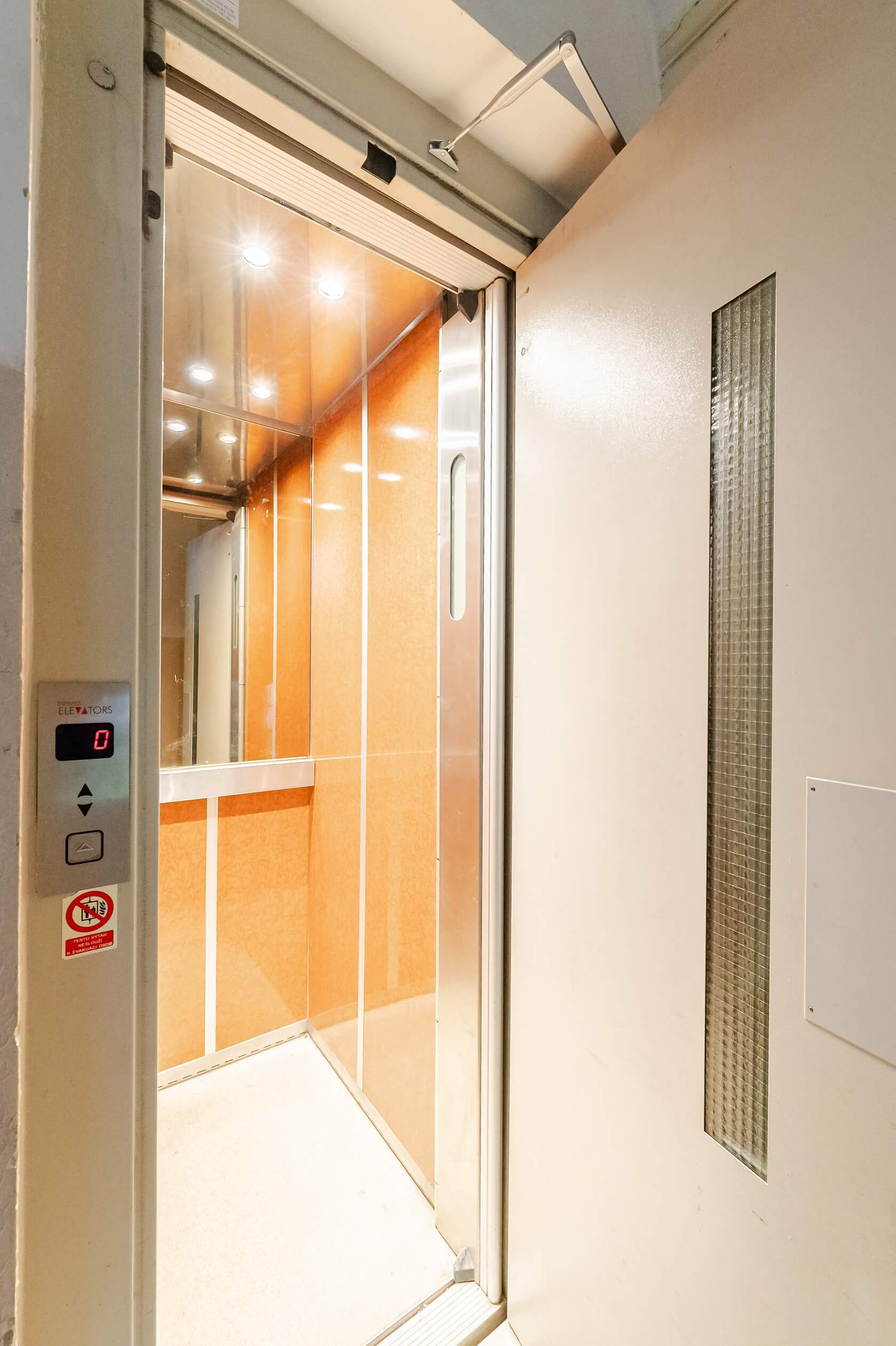 Pod tratí, Smíchov - Prague 5 | Rent, Apartment Two-bedroom (3+1), 121 m²