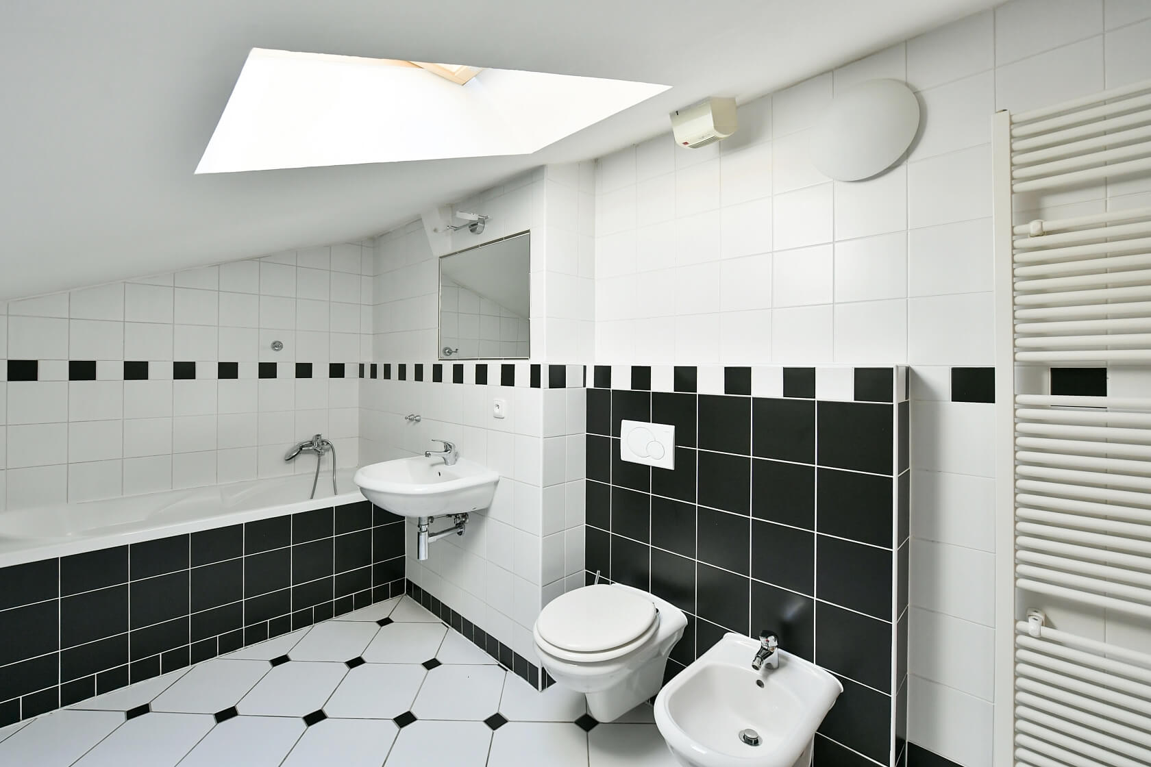 Kolínská, Vinohrady - Prague 3 | Rent, Apartment Three-bedroom (4+kk), 152 m²