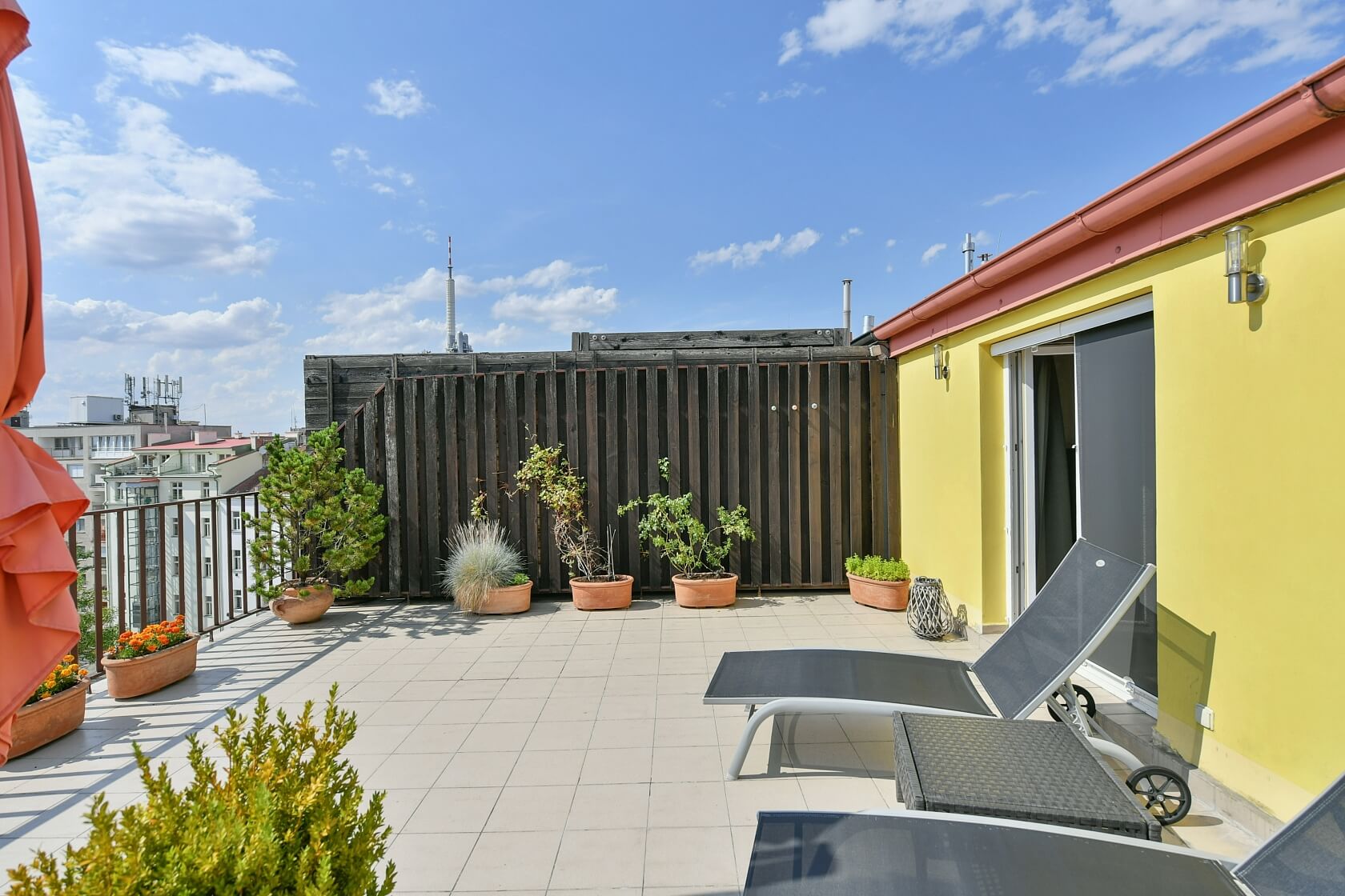 Kolínská, Vinohrady - Prague 3 | Rent, Apartment Three-bedroom (4+kk), 152 m²