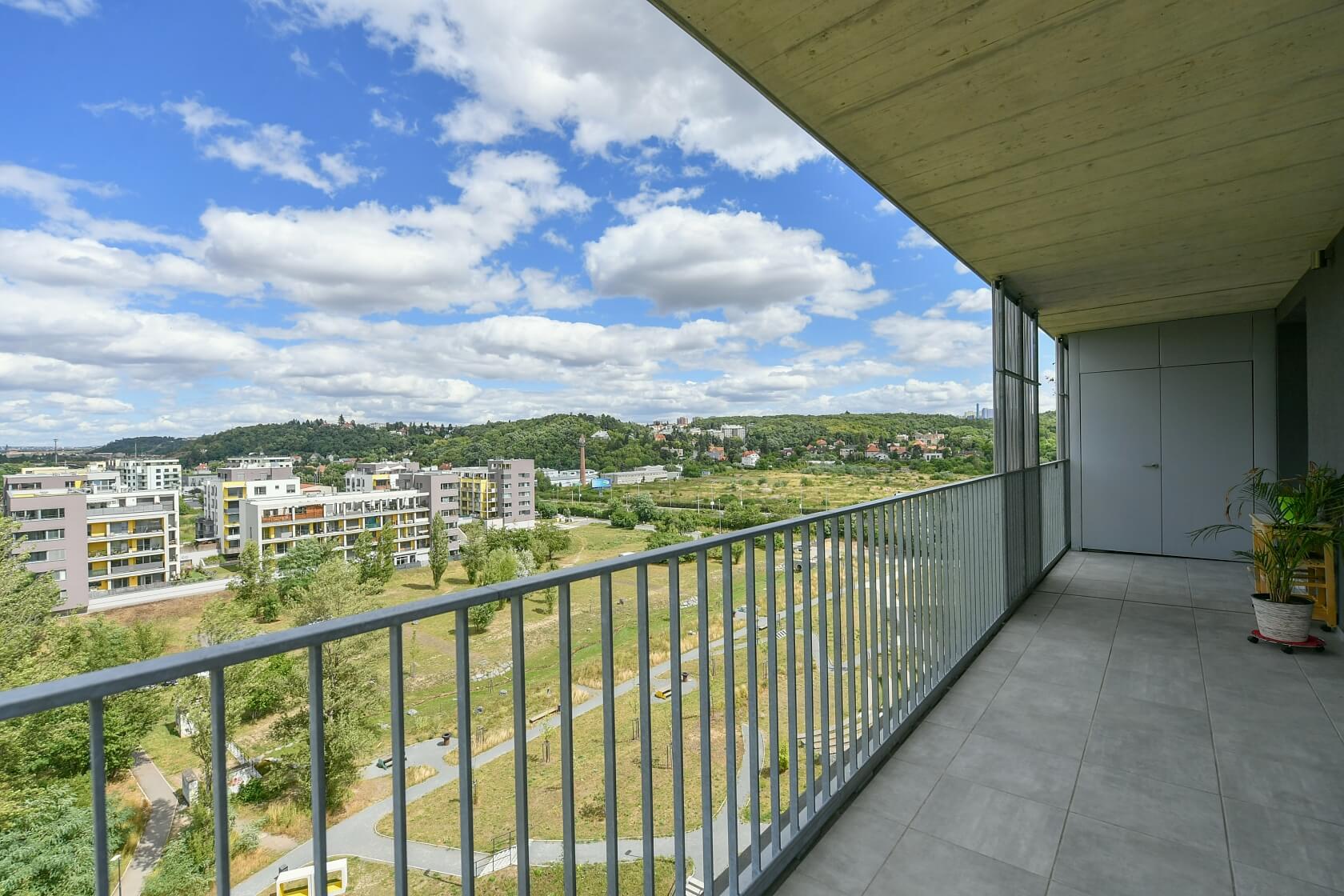 Mezi Vodami, Modřany - Praha 4 | Pronájem, Byt 3+kk, 128 m²