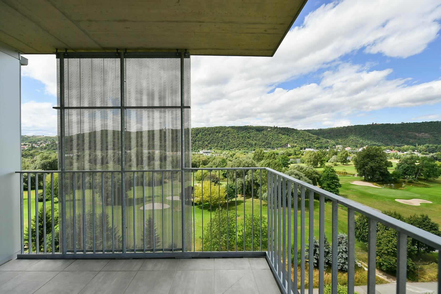 Mezi Vodami, Modřany - Praha 4 | Pronájem, Byt 3+kk, 128 m²