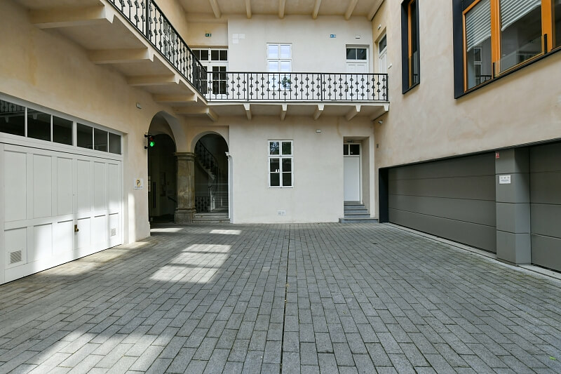 Plzeňská, Smíchov - Praha 5 | Prodej, Byt 3+kk, 79 m²