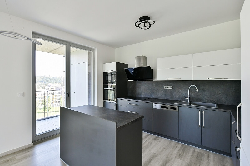 Mezi Vodami, Modřany - Praha 4 | Pronájem, Byt 3+kk, 128 m²