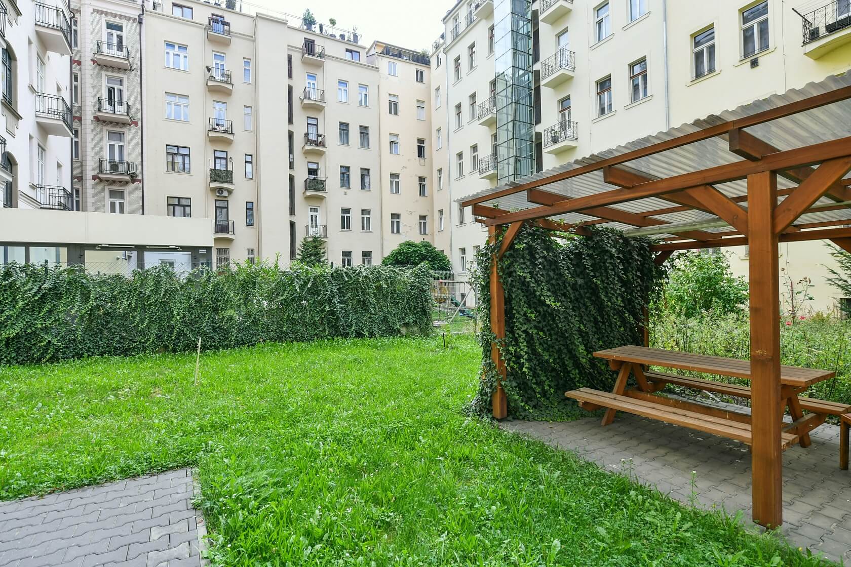 Janáčkovo nábřeží, Smíchov - Prague 5 | Rent, Apartment One-bedroom (2+1), 72 m²