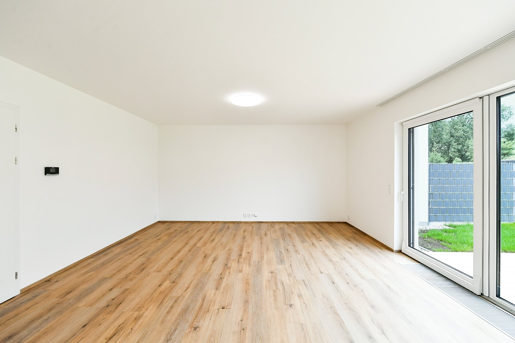 Vrbová, Vestec - Praha-západ | Rent, House Three-bedroom (4+kk), 165 m²