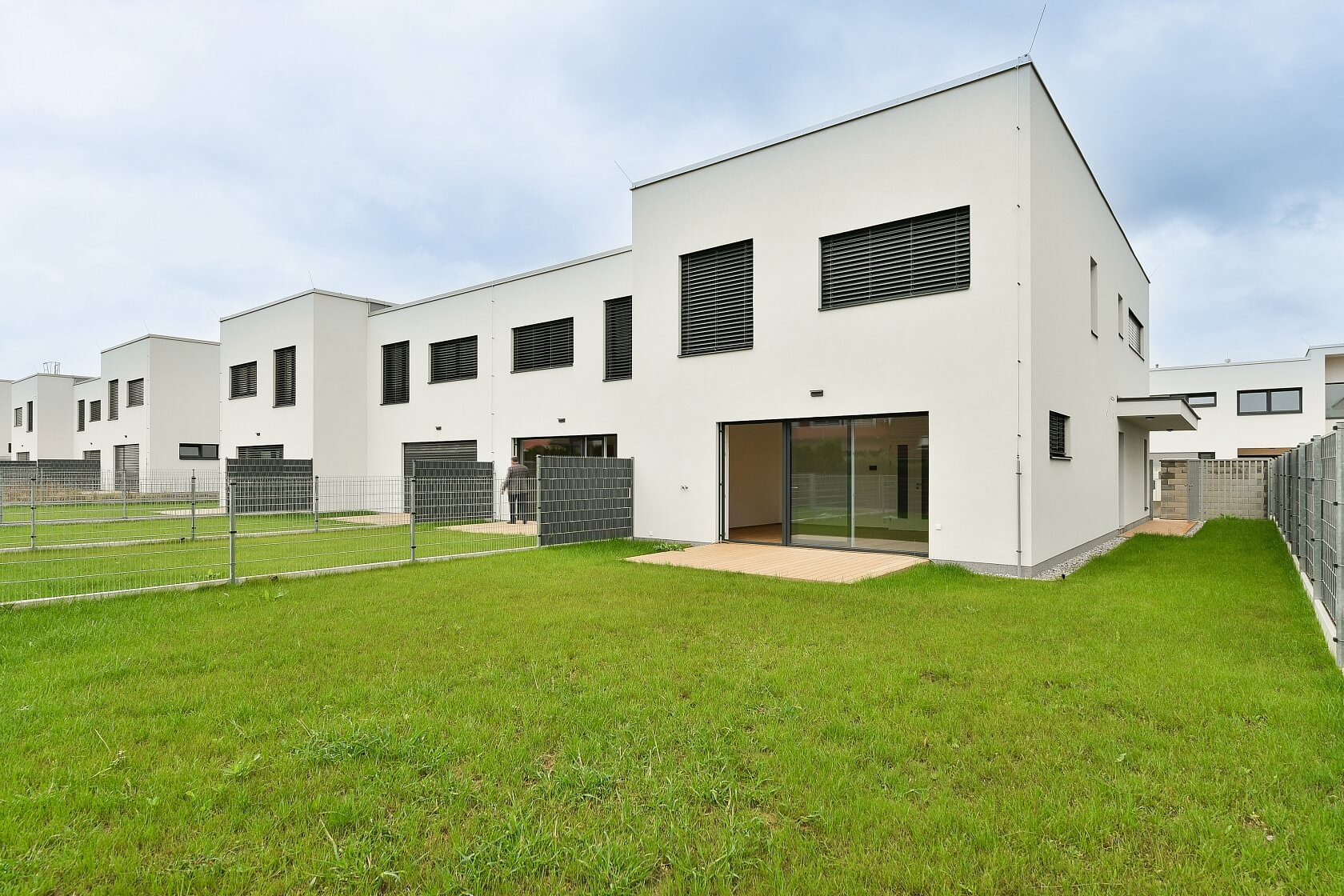 Vrbová, Vestec - Praha-západ | Pronájem, Rodinný dům 6+kk, 184 m²