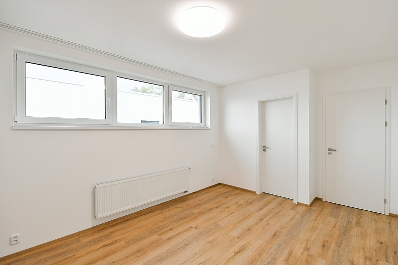 Vrbová, Vestec - Praha-západ | Pronájem, Rodinný dům 6+kk, 184 m²