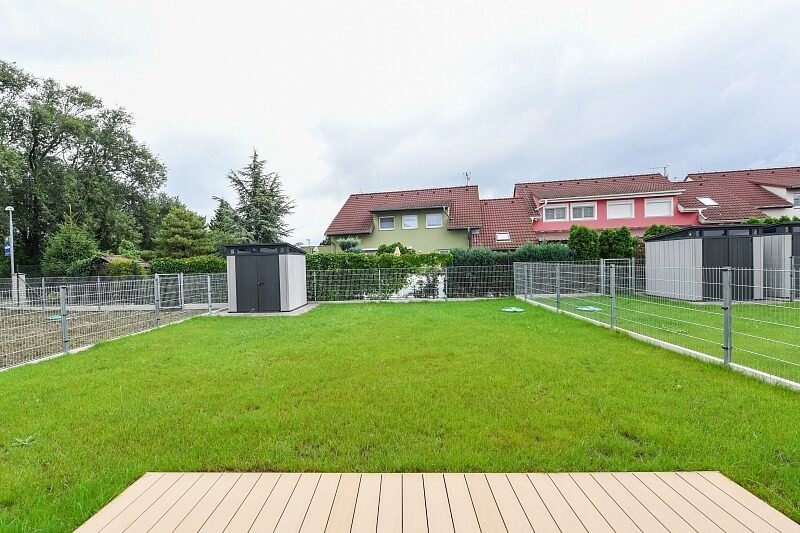 Vrbová, Vestec - Praha-západ | Rent, House Five-bedroom (6+kk), 184 m²