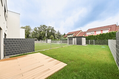 Vrbová, Vestec - Praha-západ | Rent, House Three-bedroom (4+kk), 165 m²