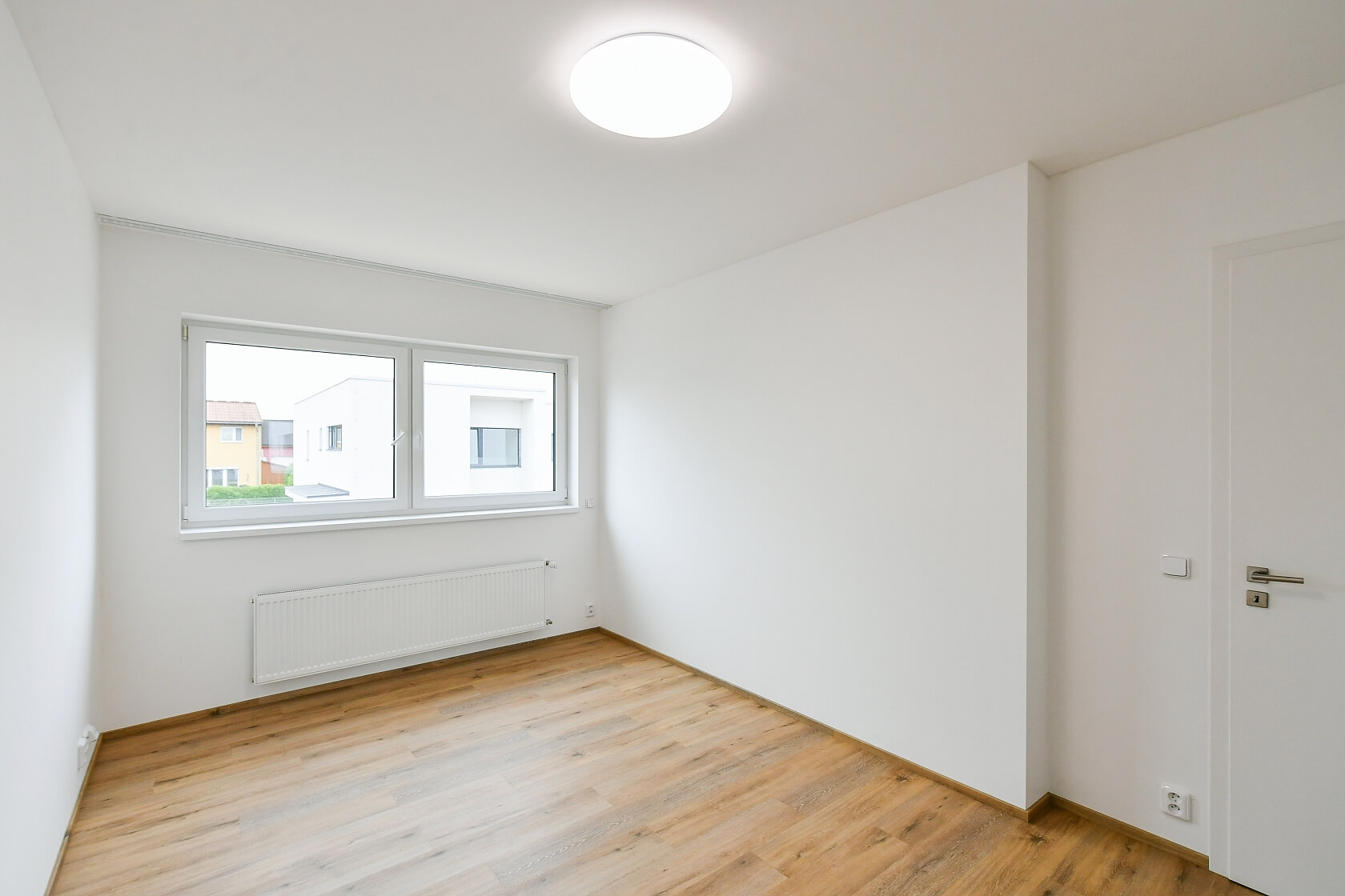 Vrbová, Vestec - Praha-západ | Pronájem, Rodinný dům 4+kk, 165 m²