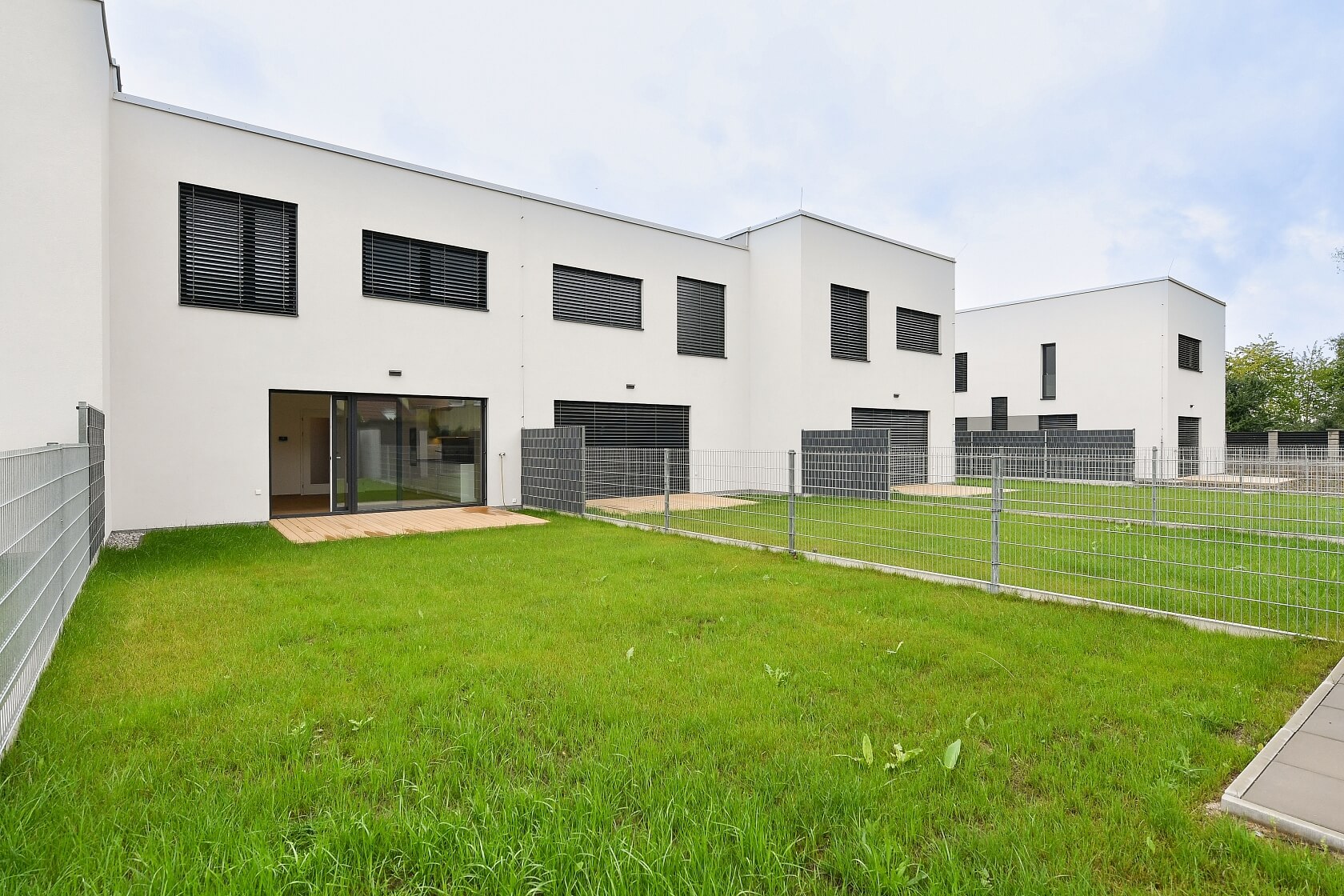 Vrbová, Vestec - Praha-západ | Pronájem, Rodinný dům 4+kk, 165 m²