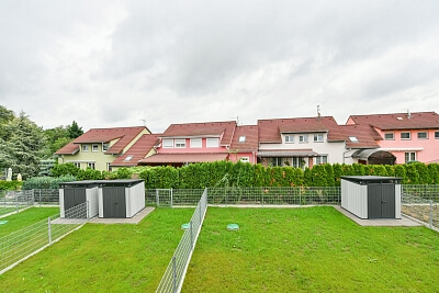 Vrbová, Vestec - Praha-západ | Pronájem, Rodinný dům 6+kk, 184 m²