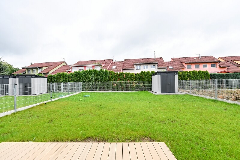 Vrbová, Vestec - Praha-západ | Rent, House Five-bedroom (6+kk), 184 m²