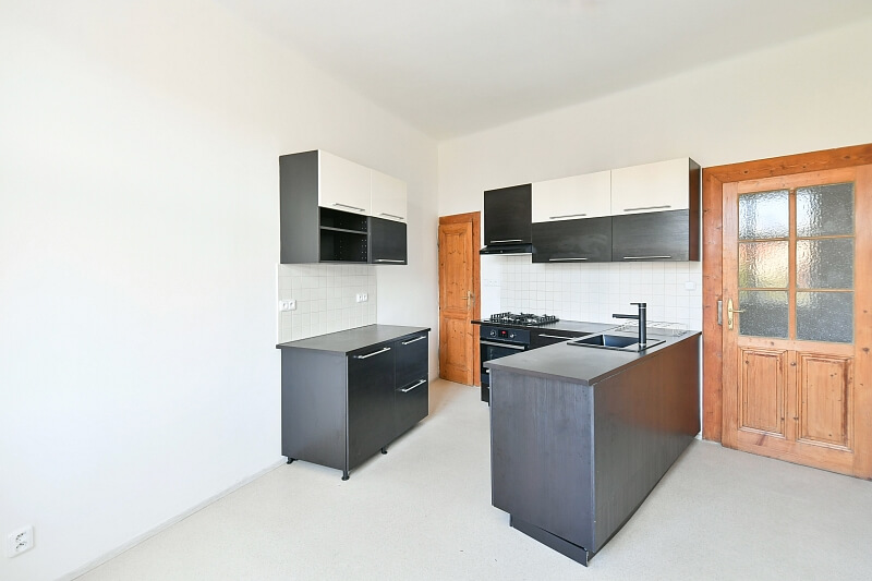 náměstí Dr. Václava Holého, Libeň - Prague 8 | Rent, Apartment One-bedroom (2+1), 70 m²