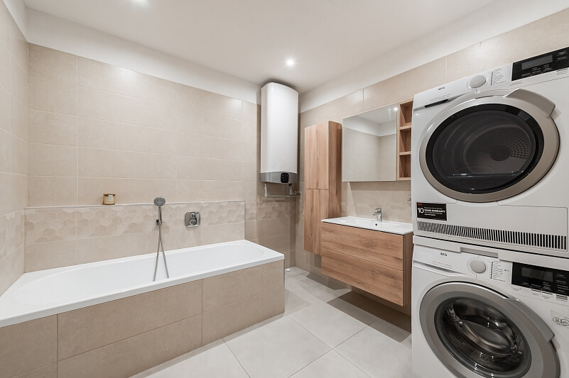 Na Čihadlech, Dobříš - Příbram | Sale, Apartment One-bedroom (2+kk), 83 m²