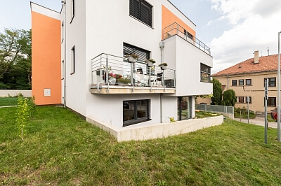 Na Čihadlech, Dobříš - Příbram | Sale, Apartment One-bedroom (2+kk), 83 m²