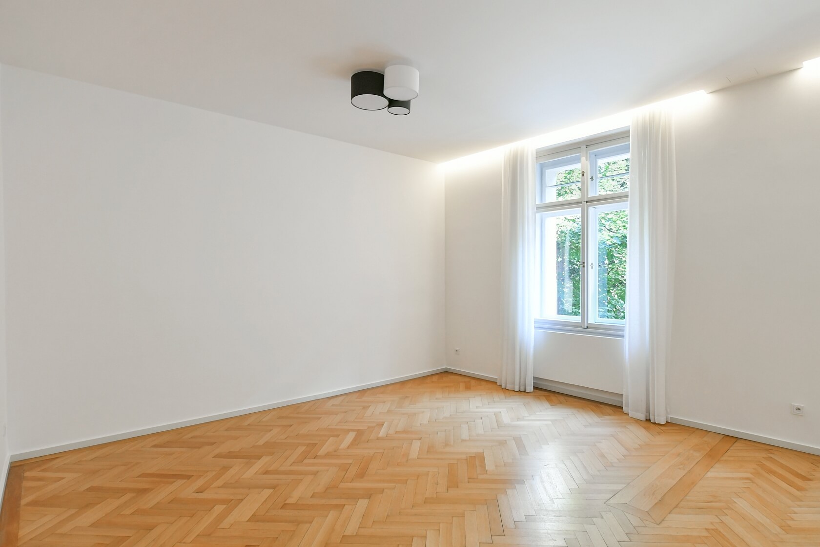 Národní obrany, Bubeneč - Prague 6 | Rent, Apartment Two-bedroom (3+kk), 105 m²