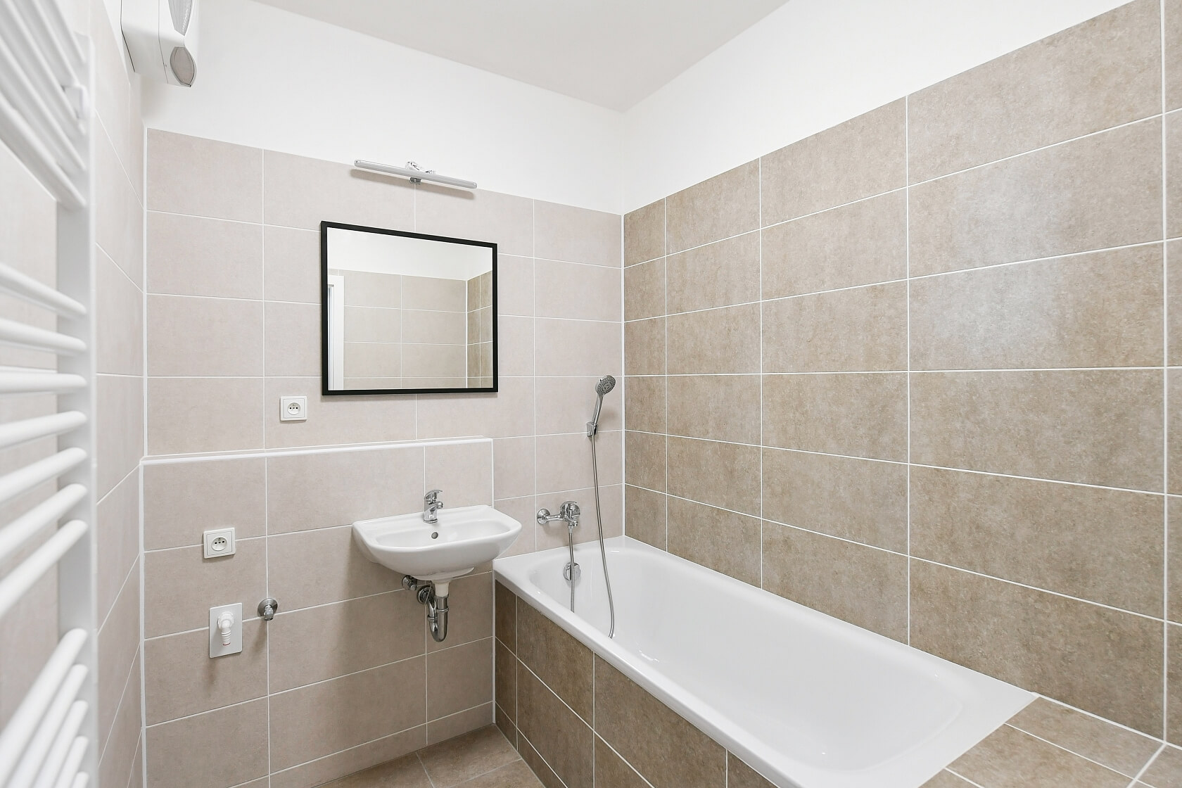 Bryksova, Černý Most - Praha 9 | Pronájem, Byt 2+kk, 60 m²