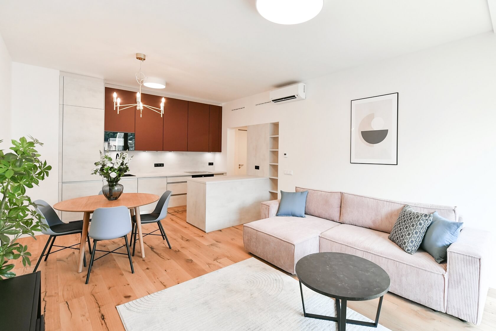 Křižíkova, Karlín - Praha 8 | Pronájem, Byt 2+kk, 61 m²