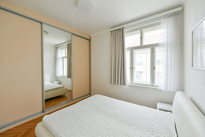 Slavíkova, Žižkov - Prague 3 | Rent, Apartment One-bedroom (2+kk), 46 m²